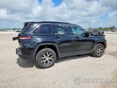 Trzecie zdjęcie samochodu z tyłu: 2025 JEEP GRAND CHEROKEE LIMITED VIN:1C4RJHBG6SC312838 - miniatura