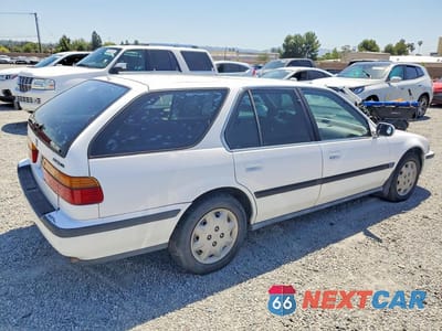 Trzecie zdjęcie samochodu z tyłu: 1991 HONDA ACCORD LX VIN:1HGCB9858MA019487 - miniatura