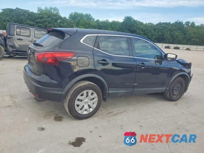 Trzecie zdjęcie samochodu z tyłu: 2018 NISSAN ROGUE SPORT S VIN:JN1BJ1CP7JW156736 - miniatura