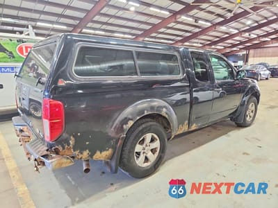 Trzecie zdjęcie samochodu z tyłu: 2011 NISSAN FRONTIER SV V6 VIN:1N6AD0CW0BC437794 - miniatura
