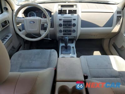 Zdjęcie 8 z 13 samochodu: 2010 FORD ESCAPE XLT VIN:1FMCU0DG2AKC60927 - miniatura