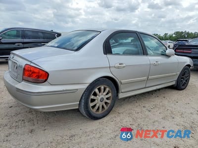 Trzecie zdjęcie samochodu z tyłu: 2005 HYUNDAI SONATA GLS VIN:KMHWF35HX5A154642 - miniatura