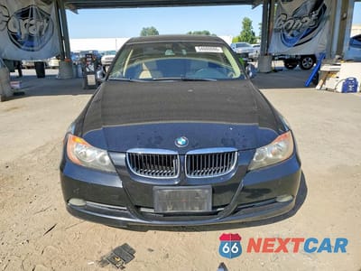 Piąte zdjęcie samochodu w środku: 2006 BMW 325 VIN:WBAVB13566PS66259 - miniatura