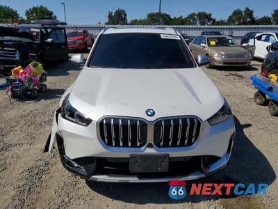 Piąte zdjęcie samochodu w środku: 2024 BMW X1 XDRIVE28I VIN:WBX73EF0XR5Y36489 - miniatura
