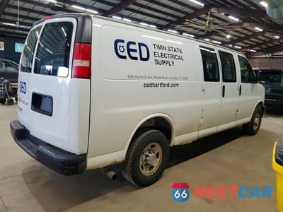 Trzecie zdjęcie samochodu z tyłu: 2012 CHEVROLET EXPRESS G2500 VIN:1GCWGGCA5C1168329 - miniatura