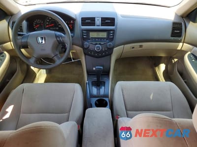 Zdjęcie 8 z 12 samochodu: 2005 HONDA ACCORD LX VIN:JHMCM56465C004888 - miniatura