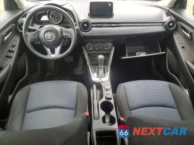 Zdjęcie 8 z 12 samochodu: 2017 TOYOTA YARIS IA BASE VIN:3MYDLBYV4HY174242 - miniatura