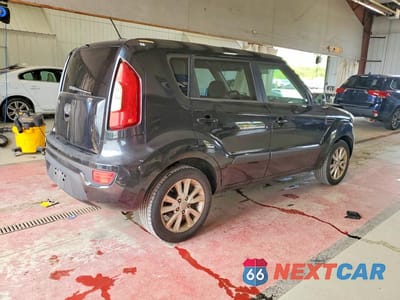 Trzecie zdjęcie samochodu z tyłu: 2012 KIA SOUL + VIN:KNDJT2A6XC7403411 - miniatura