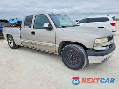 Czwarte zdjęcie samochodu z boku: 2001 CHEVROLET SILVERADO C1500 VIN:2GCEC19T511211247 - miniatura