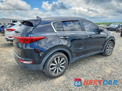 Trzecie zdjęcie samochodu z tyłu: 2017 KIA SPORTAGE EX VIN:KNDPN3AC2H7051268 - miniatura