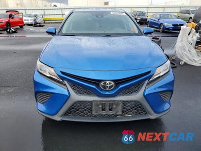 Piąte zdjęcie samochodu w środku: 2019 TOYOTA CAMRY SE VIN:4T1B11HK2KU189002 - miniatura