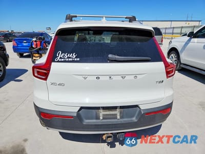 Zdjęcie 6 z 13 samochodu: 2019 VOLVO XC40 T5 MOMENTUM VIN:YV4162XZ8K2014946 - miniatura
