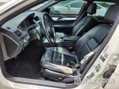 Zdjęcie 7 z 12 samochodu: 2008 MERCEDES-BENZ C 300 VIN:WDDGF54X58F176171 - miniatura