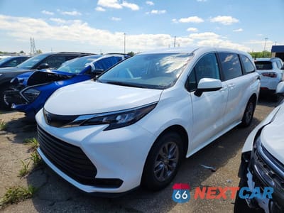 2024 TOYOTA SIENNA LE 5TDKRKECXRS188016 - główne zdjęcie licytacji z USA - miniatura