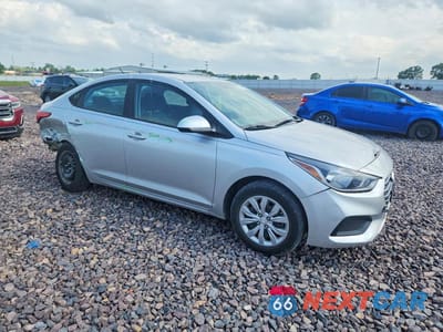 Czwarte zdjęcie samochodu z boku: 2022 HYUNDAI ACCENT SE VIN:3KPC24A65NE167731 - miniatura
