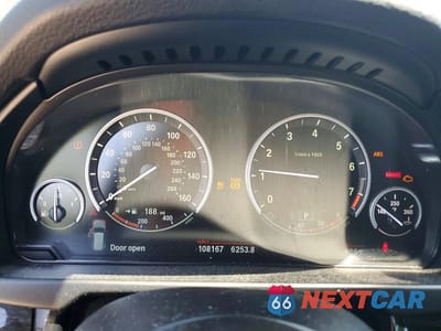 Zdjęcie 9 z 13 samochodu: 2017 BMW X5 XDRIVE35I VIN:5UXKR0C33H0V70315 - miniatura