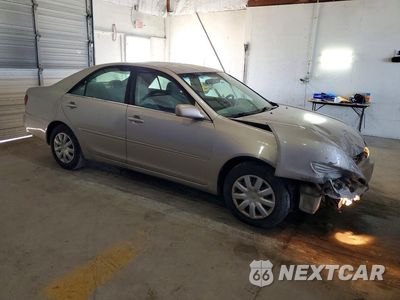 Czwarte zdjęcie samochodu z boku: 2006 TOYOTA CAMRY LE VIN:4T1BE32K66U150203 - miniatura
