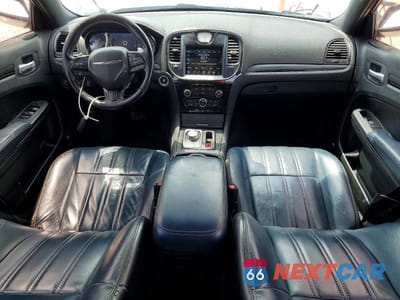 Zdjęcie 8 z 13 samochodu: 2016 CHRYSLER 300 S VIN:2C3CCAGG3GH234222 - miniatura