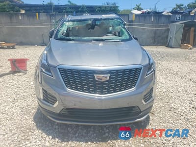 Piąte zdjęcie samochodu w środku: 2021 CADILLAC XT5 PREMIUM LUXURY VIN:1GYKNCRS5MZ137222 - miniatura