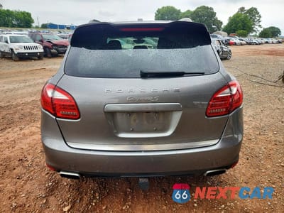 Zdjęcie 6 z 14 samochodu: 2014 PORSCHE CAYENNE S VIN:WP1AB2A25ELA58488 - miniatura
