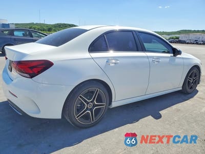 Trzecie zdjęcie samochodu z tyłu: 2021 MERCEDES-BENZ A 220 VIN:W1K3G4EB2MJ287485 - miniatura