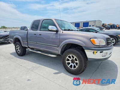 Czwarte zdjęcie samochodu z boku: 2002 TOYOTA TUNDRA SR5 V8 VIN:5TBRT34112S322769 - miniatura