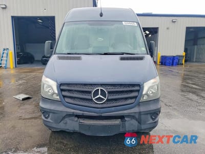 Piąte zdjęcie samochodu w środku: 2018 MERCEDES BENZ SPRINTER 2500 VIN:WD3PE7CD2JP624277 - miniatura
