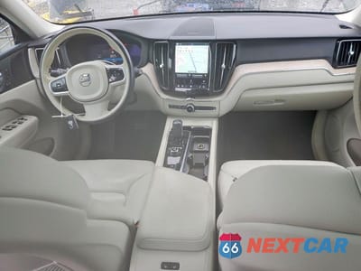 Zdjęcie 8 z 13 samochodu: 2023 VOLVO XC60 PLUS VIN:YV4H60DW9P1217810 - miniatura