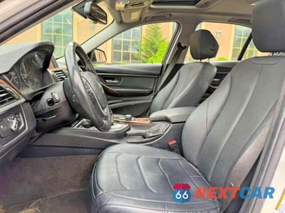 Zdjęcie 9 z 13 samochodu: 2014 BMW 328 XI VIN:WBA3B3C59EJ979225 - miniatura