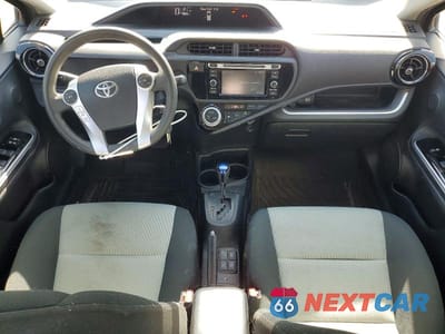 Zdjęcie 8 z 12 samochodu: 2016 TOYOTA PRIUS C TWO VIN:JTDKDTB37G1117035 - miniatura