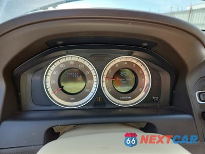 Zdjęcie 9 z 12 samochodu: 2013 VOLVO XC60 3.2 VIN:YV4952DL8D2383010 - miniatura