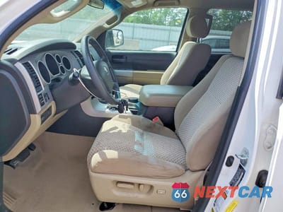 Zdjęcie 7 z 12 samochodu: 2008 TOYOTA TUNDRA SR5 VIN:5TBEV54108S481408 - miniatura