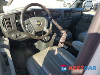 Zdjęcie 8 z 13 samochodu: 2021 CHEVROLET EXPRESS G2500 VIN:1GCWGAFP1M1257118 - miniatura