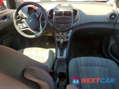 Zdjęcie 8 z 13 samochodu: 2015 CHEVROLET SONIC LT VIN:1G1JC6SH5F4126558 - miniatura