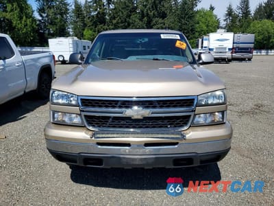 Piąte zdjęcie samochodu w środku: 2006 CHEVROLET SILVERADO K1500 VIN:2GCEK13T761237884 - miniatura