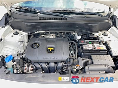 Zdjęcie 7 z 10 samochodu: 2021 KIA SELTOS S VIN:KNDEU2AA8M7105850 - miniatura