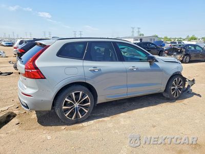 Trzecie zdjęcie samochodu z tyłu: 2025 VOLVO XC60 PLUS VIN:YV4M12RC4S1029065 - miniatura