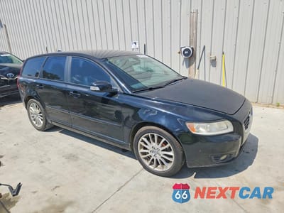 Czwarte zdjęcie samochodu z boku: 2010 VOLVO V50 2.4I VIN:YV1390MW7A2526210 - miniatura