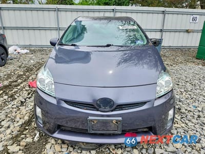 Piąte zdjęcie samochodu w środku: 2011 TOYOTA PRIUS TWO VIN:JTDKN3DU1B0319337 - miniatura