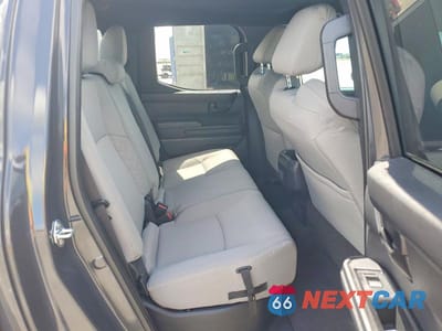 Zdjęcie 10 z 13 samochodu: 2025 TOYOTA TACOMA SR5 VIN:3TMKB5FN2SM038669 - miniatura