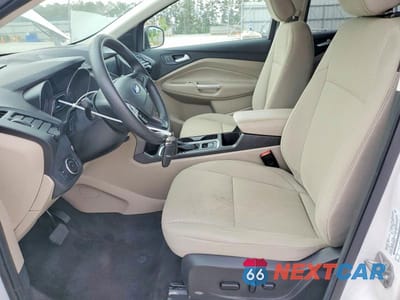 Zdjęcie 7 z 13 samochodu: 2019 FORD ESCAPE SE VIN:1FMCU0GD9KUB99521 - miniatura
