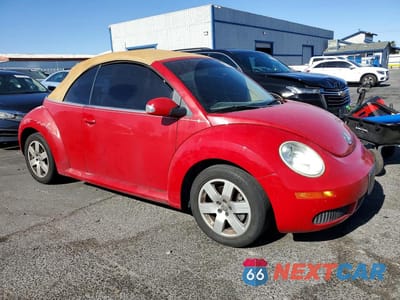 Czwarte zdjęcie samochodu z boku: 2007 VOLKSWAGEN NEW BEETLE CONVERTIBLE OPTION PACKAGE 1 VIN:3VWRF31Y57M402726 - miniatura