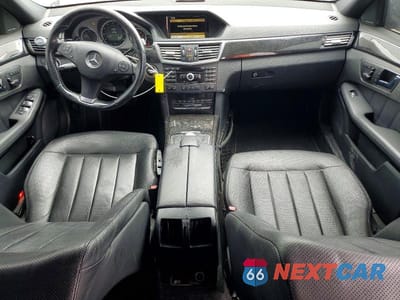 Zdjęcie 8 z 12 samochodu: 2010 MERCEDES-BENZ E 550 VIN:WDDHF7CBXAA249561 - miniatura