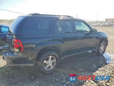 Trzecie zdjęcie samochodu z tyłu: 2004 CHEVROLET TRAILBLAZER LS VIN:1GNDT13S442281118 - miniatura