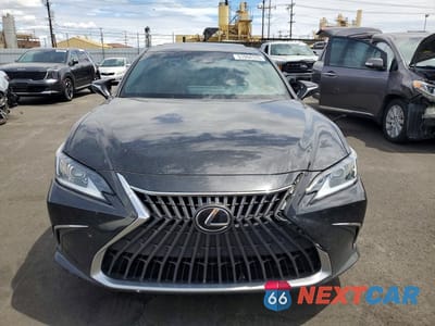 Piąte zdjęcie samochodu w środku: 2023 LEXUS ES 300H BASE VIN:58ADA1C18PU035661 - miniatura