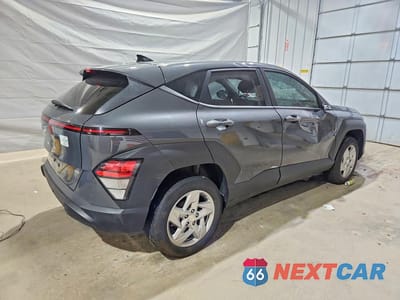 Trzecie zdjęcie samochodu z tyłu: 2024 HYUNDAI KONA SE VIN:KM8HACABXRU152466 - miniatura
