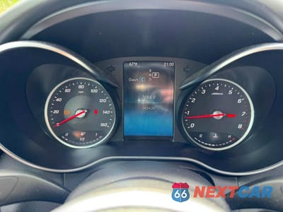 Zdjęcie 8 z 10 samochodu: 2019 MERCEDES-BENZ C 300 4MATIC VIN:55SWF8EB0KU315837 - miniatura