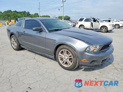 Czwarte zdjęcie samochodu z boku: 2012 FORD MUSTANG VIN:1ZVBP8AM8C5285202 - miniatura