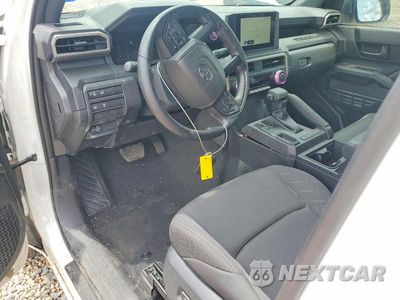 Zdjęcie 8 z 12 samochodu: 2025 TOYOTA TACOMA SR VIN:3TYJDAHN9ST033632 - miniatura