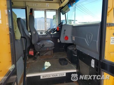 Piąte zdjęcie samochodu w środku: 2014 IC CORPORATION CE SERIES SCHOOL - SCHOOL BUS VIN:4DRBUAAN2EB778644 - miniatura